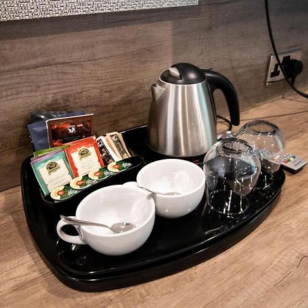 Manor House Hotel Scartho Екстериор снимка